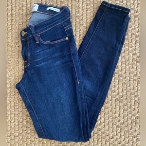 Frame Denim Le Skinny de Jeanne style, size 24 in color Dame.